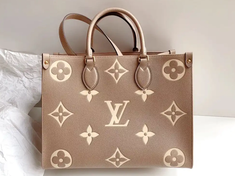 WIS MM VUITTON LOUIS ONTHEGO 0626